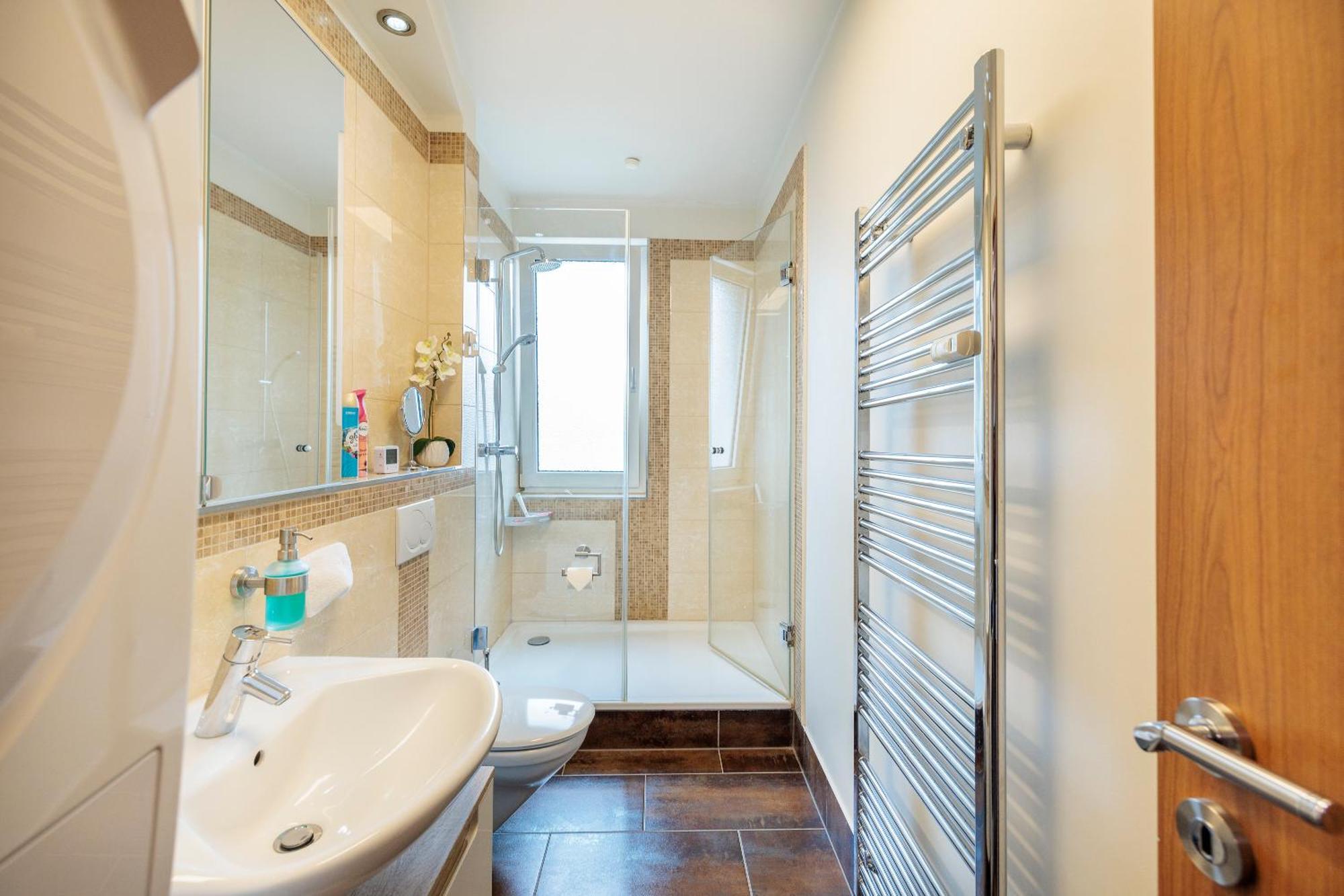 86Qm - 3 Rooms - Central - Rhm Apartments Hannover Esterno foto